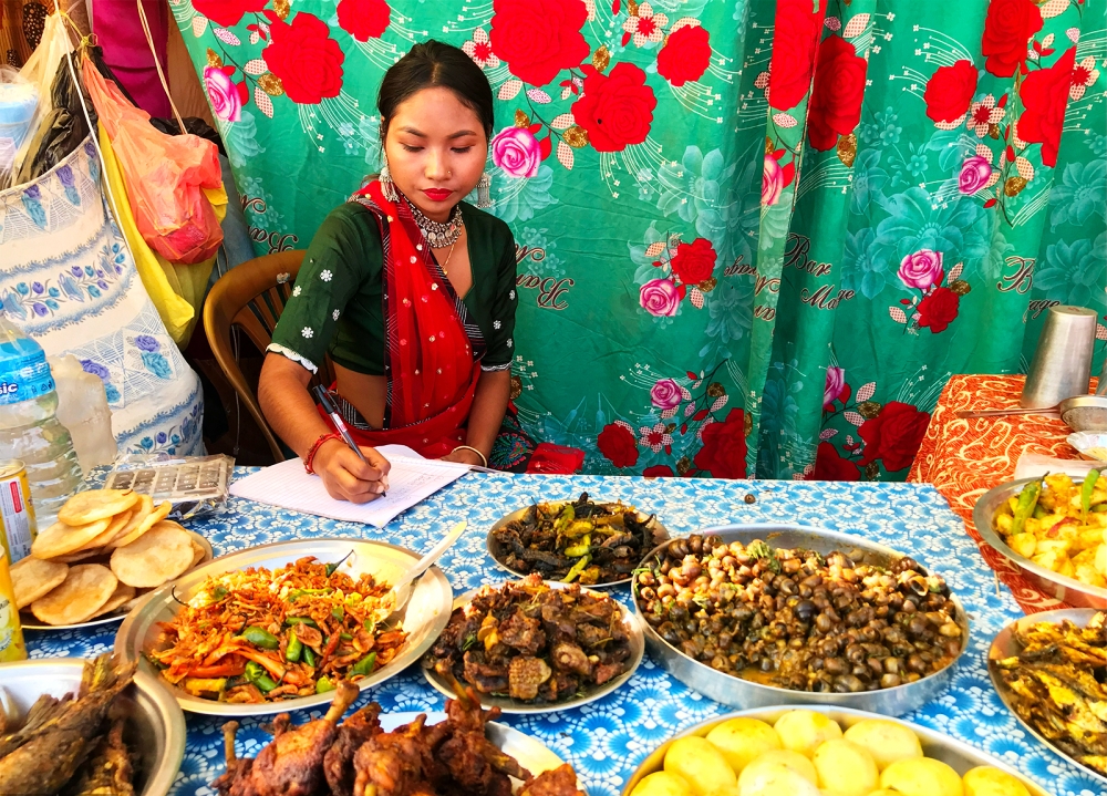 थारू संस्कृति जगेर्नासँगै कमाई पनि