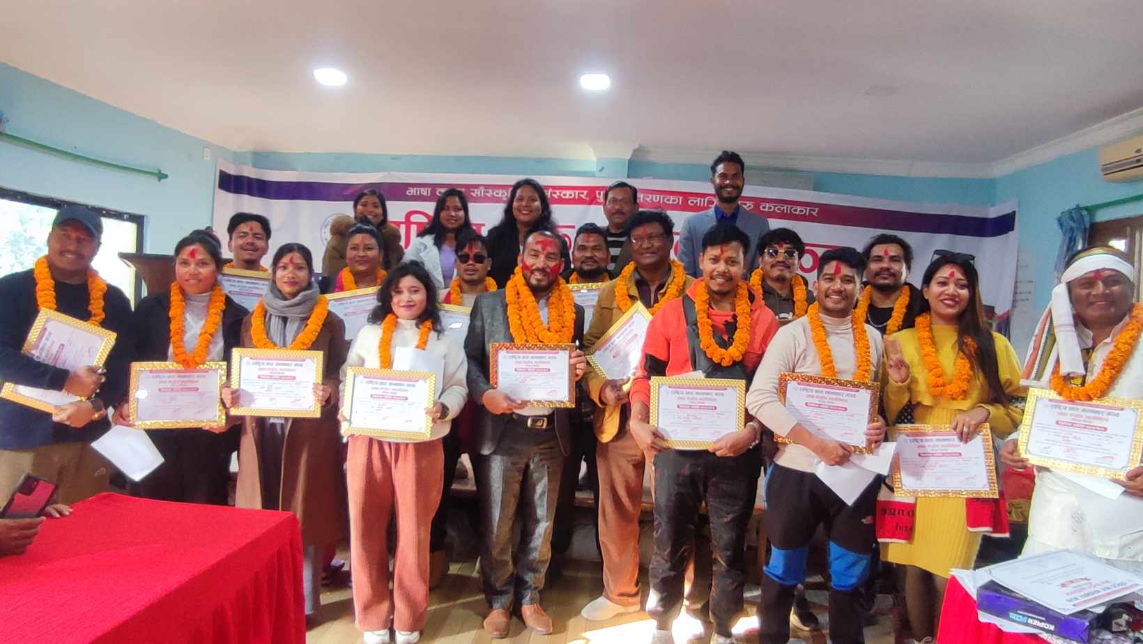   राष्ट्रिय थारू कलाकार मञ्चको अध्यक्षमा पुनः विनय वैद्य चयन